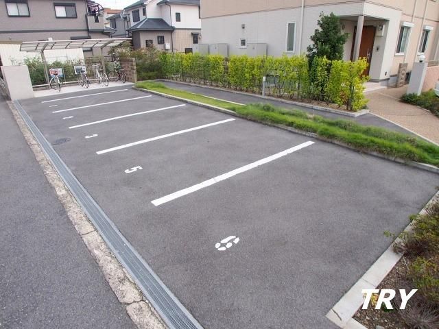 yԏz@