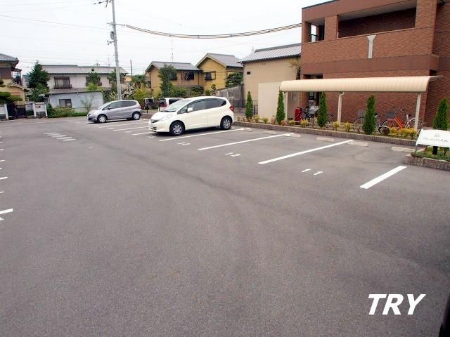yԏz@