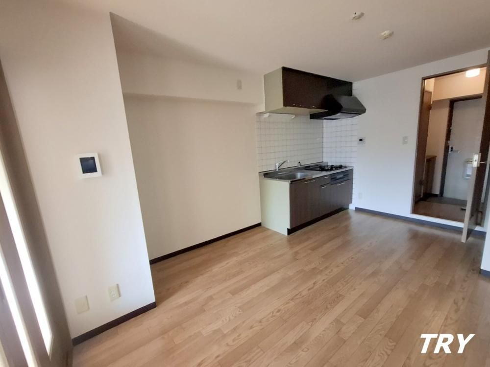 �y���ԁE���r���O�z�@