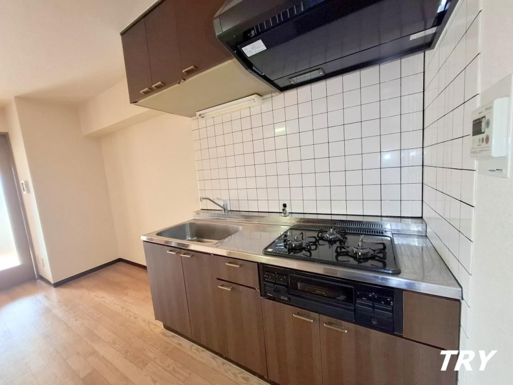 �y�L�b�`���z�@