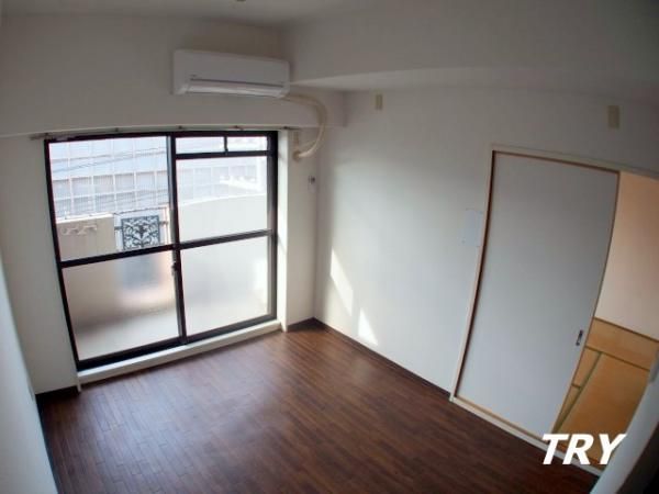 �y�����E���r���O�z�@�_�C�j���O