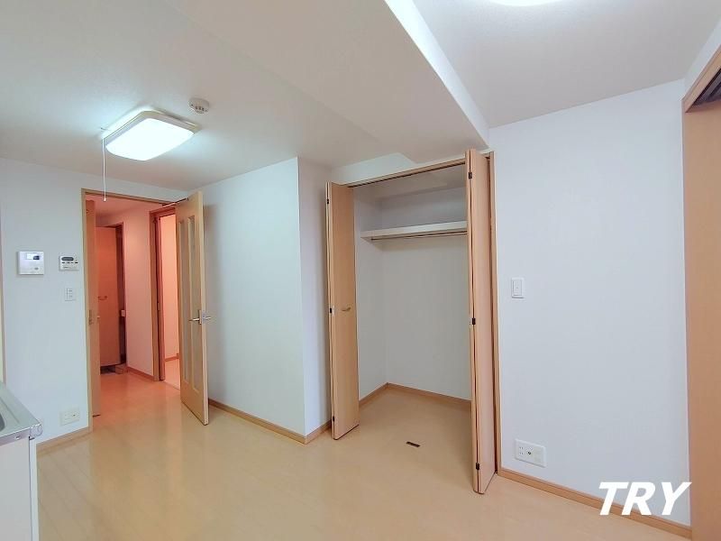 �y�����E���r���O�z�@�_�C�j���O