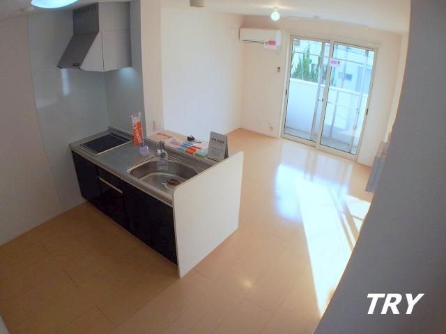 �y�L�b�`���z�@