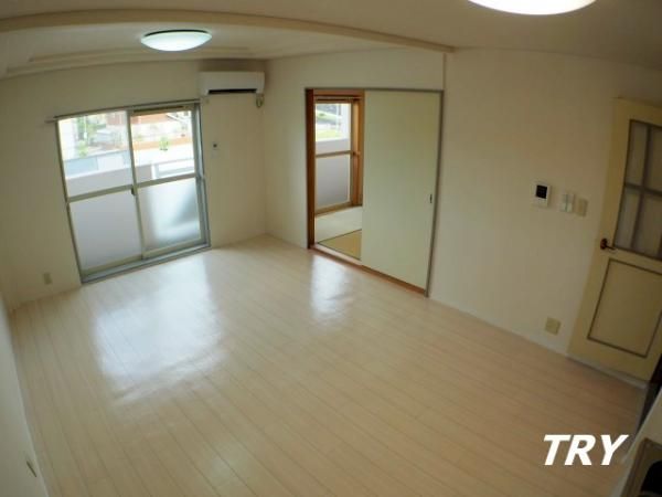 �y�����E���r���O�z�@���r���O12��