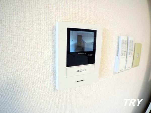 �y���̑��ݔ��z�@���j�^�[�t�C���^�[�z��