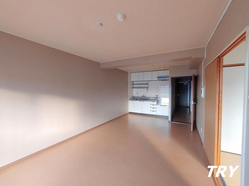 �y�����E���r���O�z�@