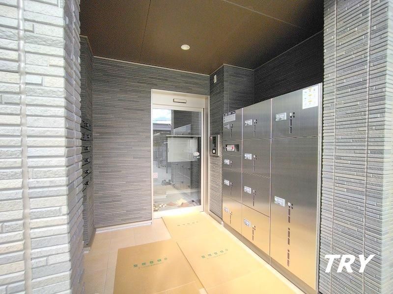 �y�G���g�����X�z�@