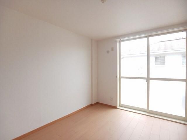 �y���ԁE���r���O�z�@