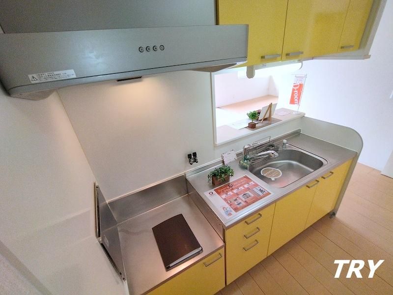 �y�L�b�`���z�@