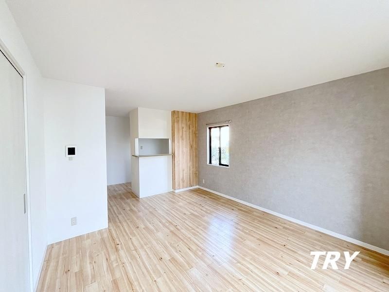 �y�����E���r���O�z�@