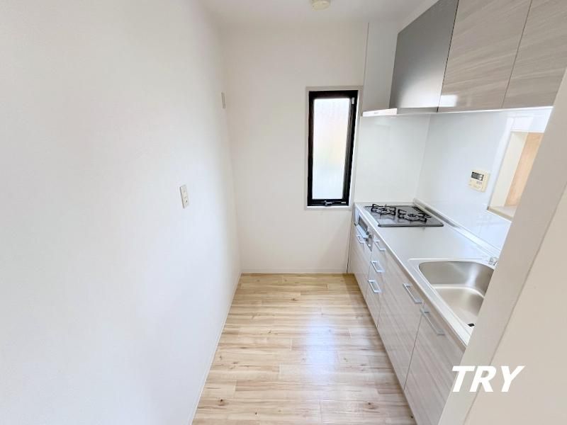 �y�L�b�`���z�@