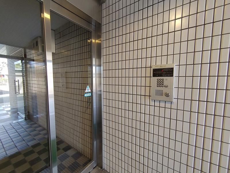 �y�G���g�����X�z�@