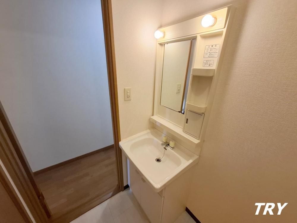 �y���ʏ��z�@