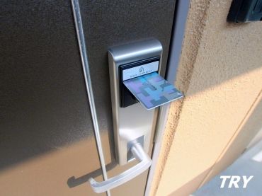 �y�Z�L�����e�B�z�@�����ց@�J�[�h�L�[��