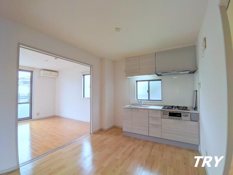 �y�L�b�`���z�@