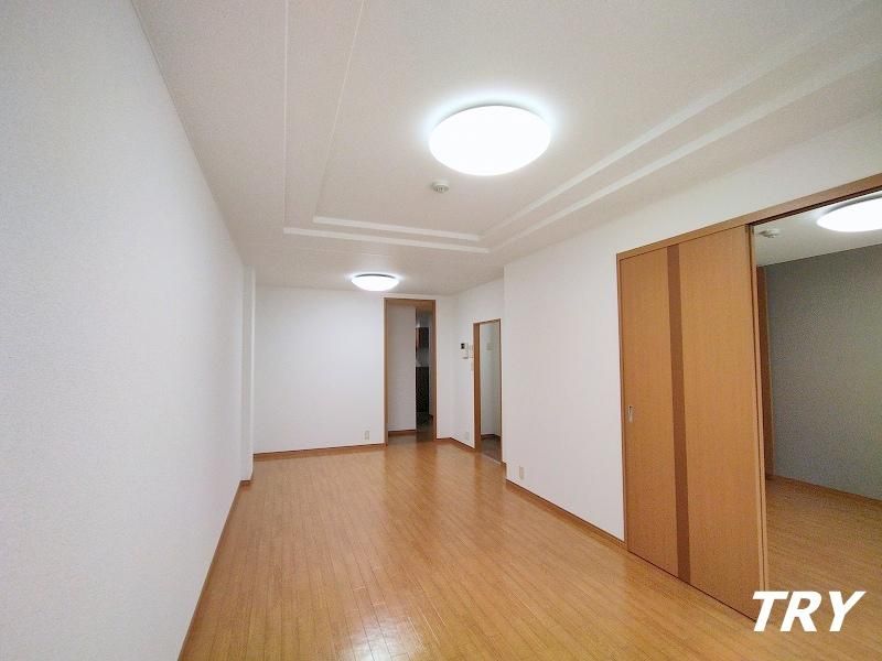 �y���ԁE���r���O�z�@