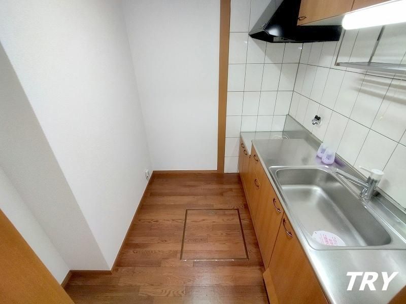 �y�L�b�`���z�@