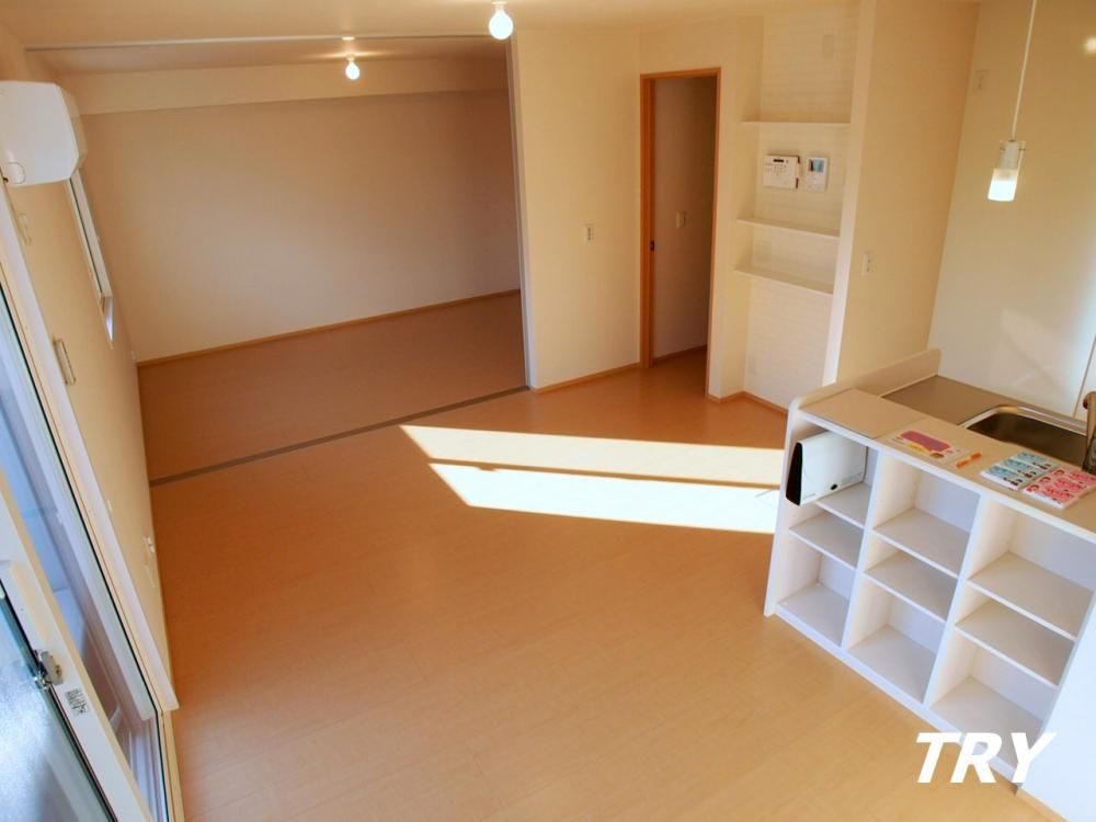 �y���ԁE���r���O�z�@