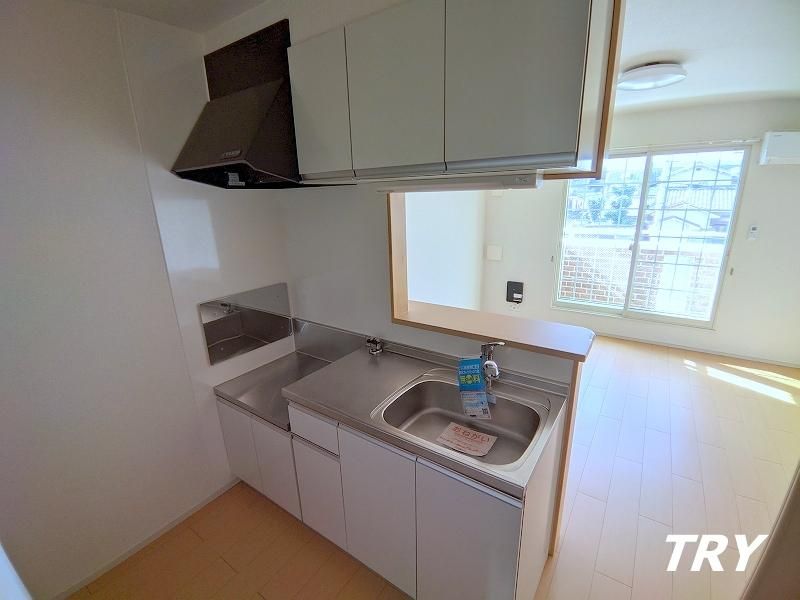 �y�L�b�`���z�@