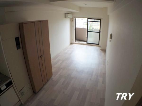 �y�����E���r���O�z�@