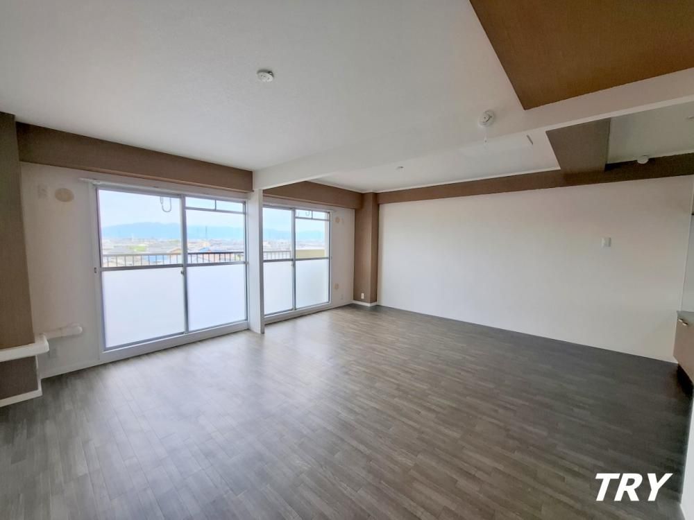 �y���ԁE���r���O�z�@