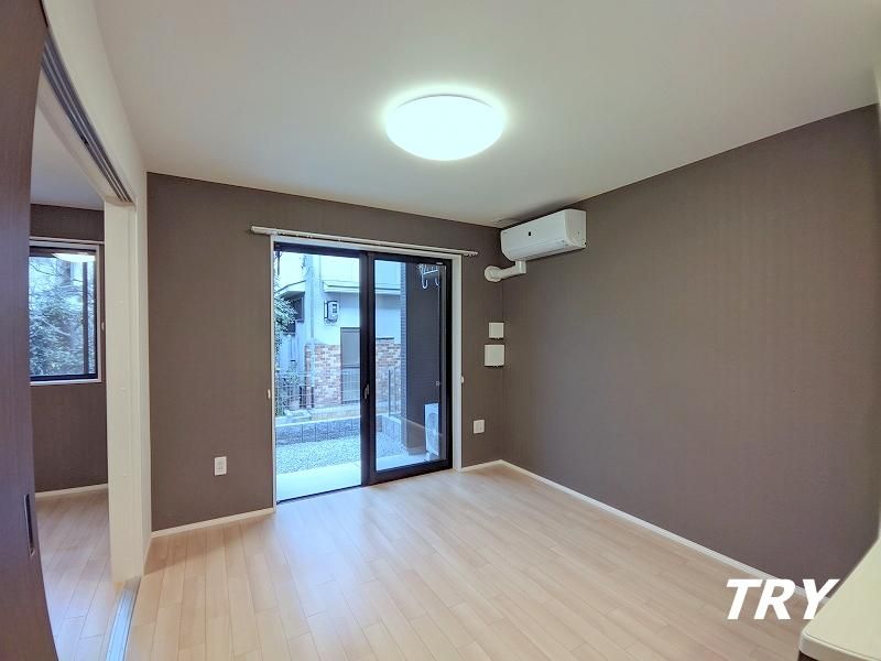 �y���ԁE���r���O�z�@