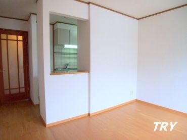 �y�����E���r���O�z�@