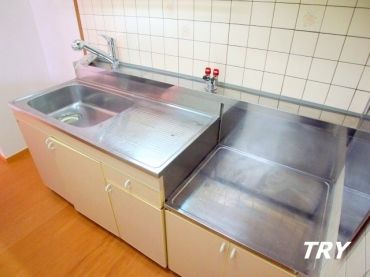 �y�L�b�`���z�@