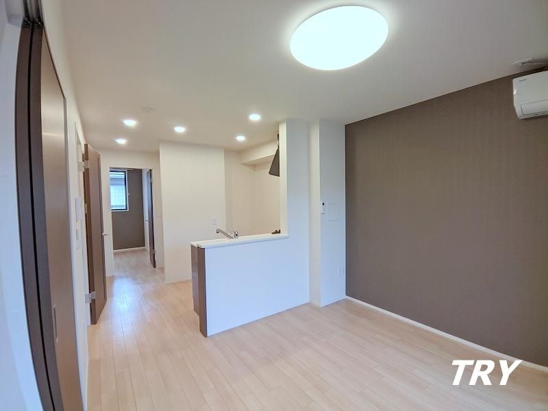 �y���ԁE���r���O�z�@