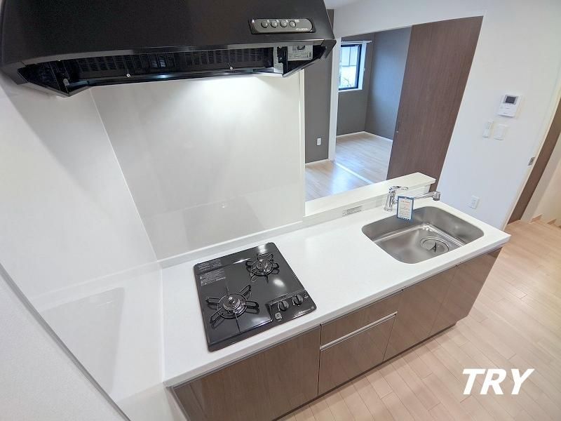 �y�L�b�`���z�@