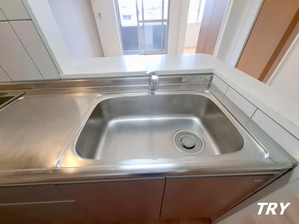 �y�L�b�`���z�@