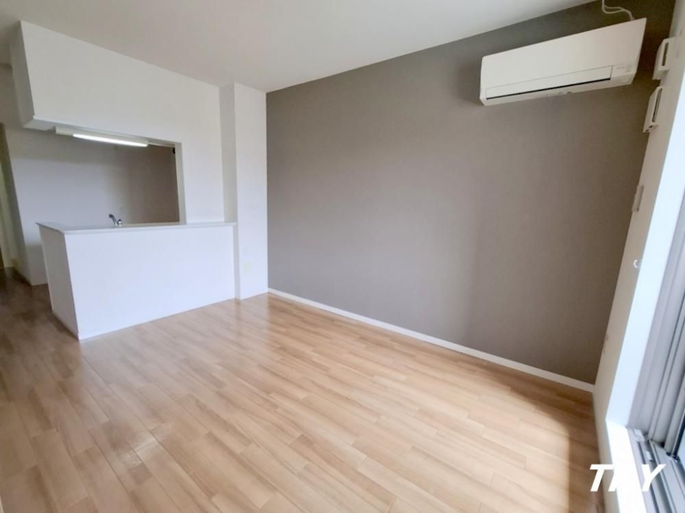 �y�����E���r���O�z�@