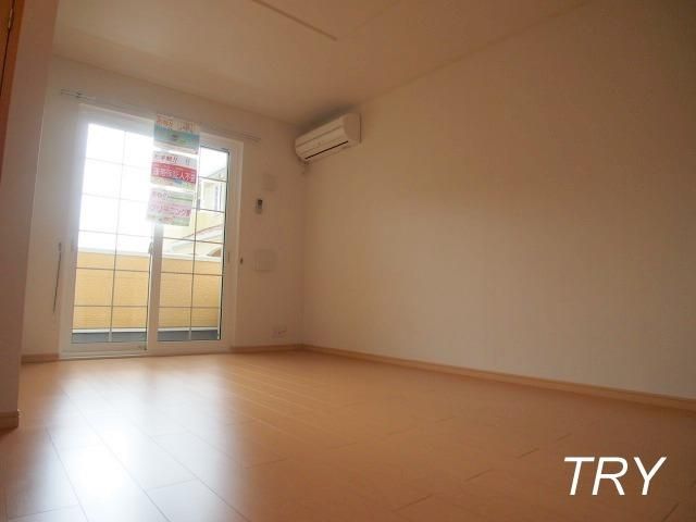 �y�����E���r���O�z�@