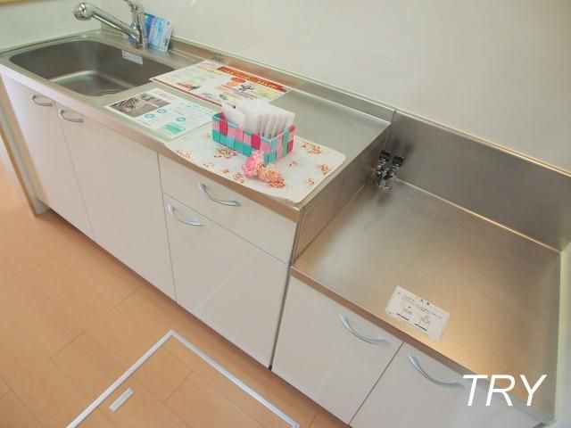 �y�L�b�`���z�@