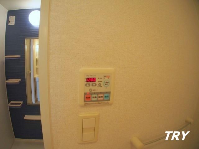 �y���̑��ݔ��z�@