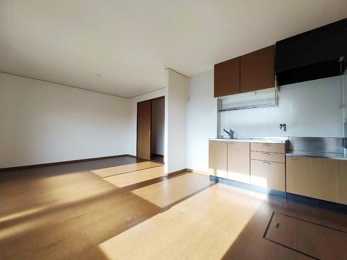 �y���ԁE���r���O�z�@