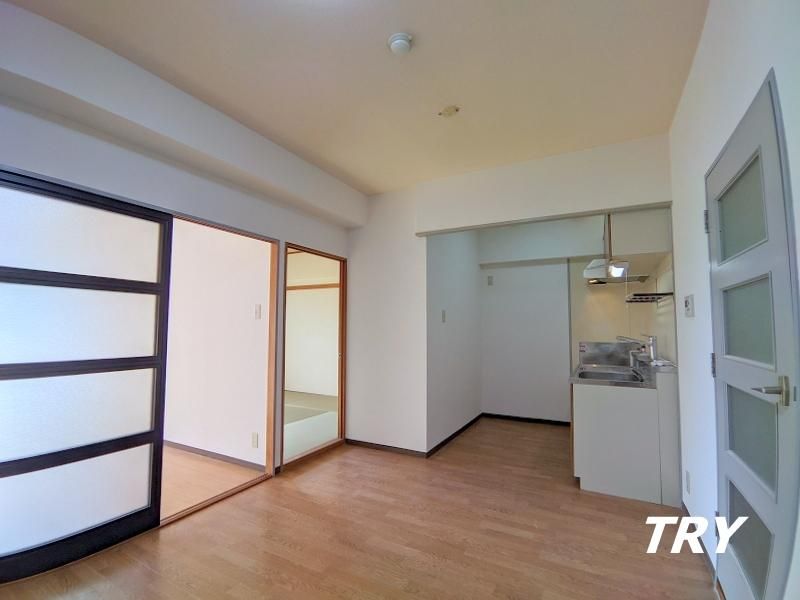 �y���ԁE���r���O�z�@