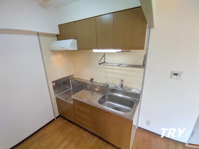 �y�L�b�`���z�@