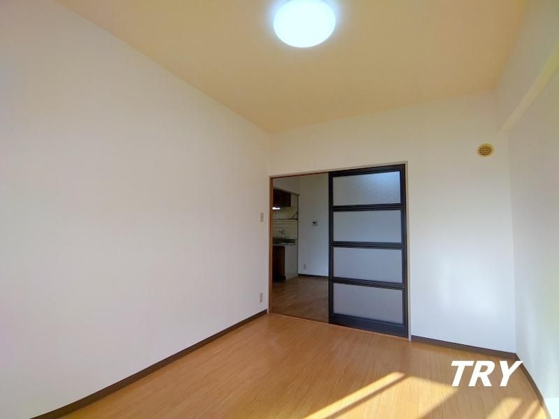 �y�Q���z�@