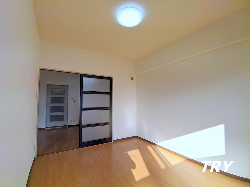 �y�Q���z�@