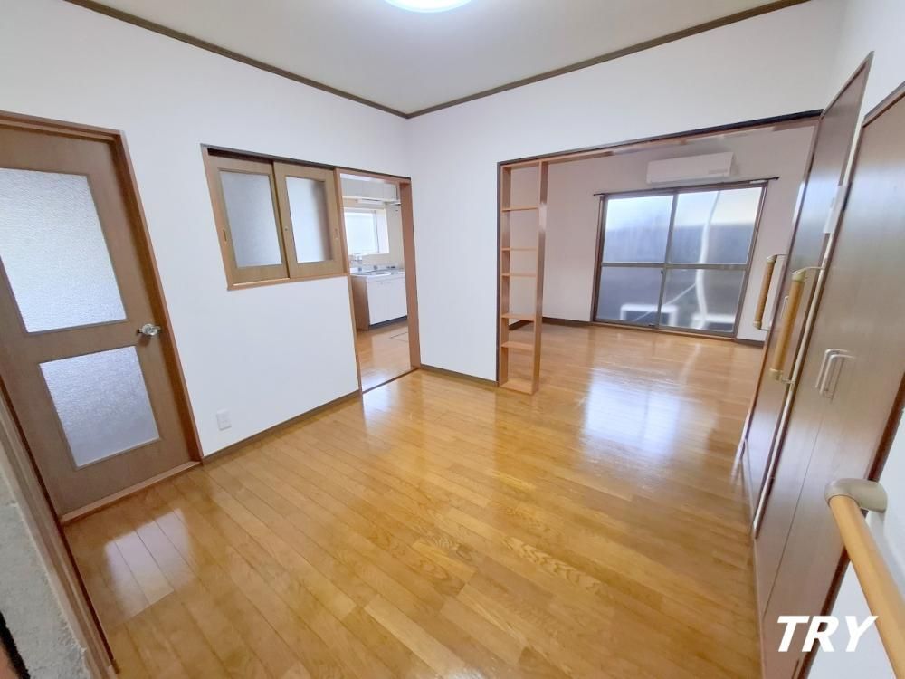 �y���ԁE���r���O�z�@