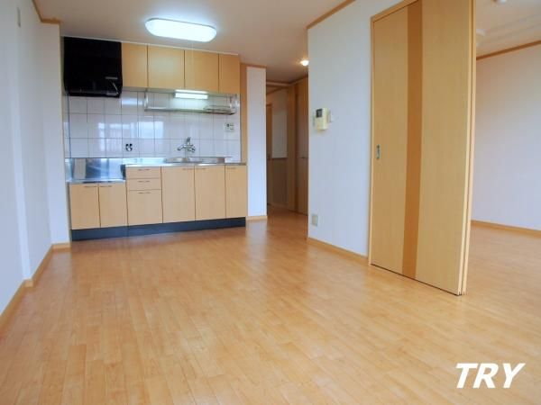 �y���ԁE���r���O�z�@