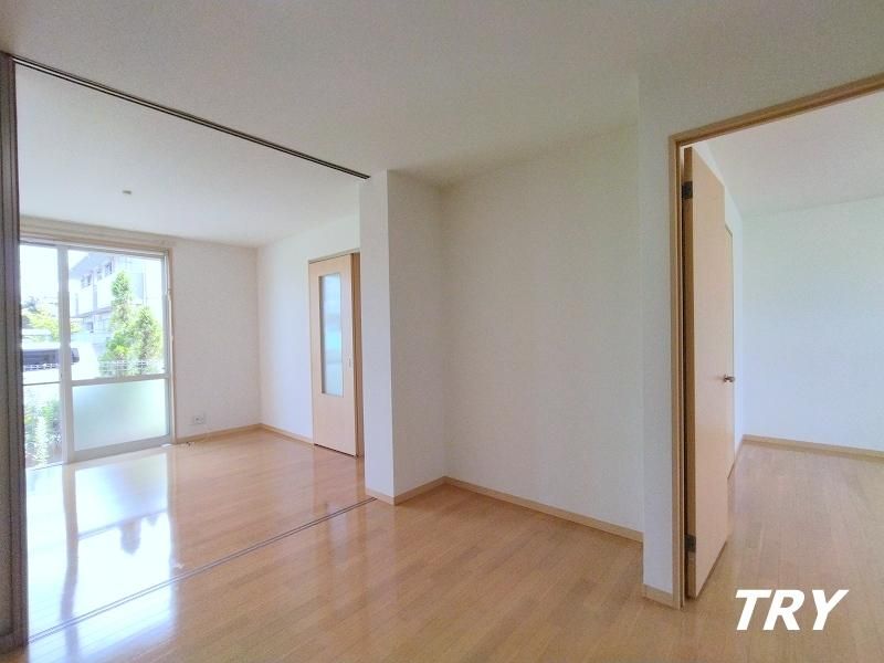 �y�����E���r���O�z�@�_�C�j���O