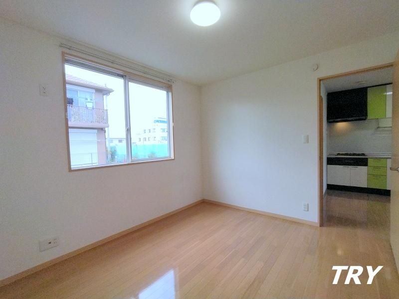 �y�Q���z�@