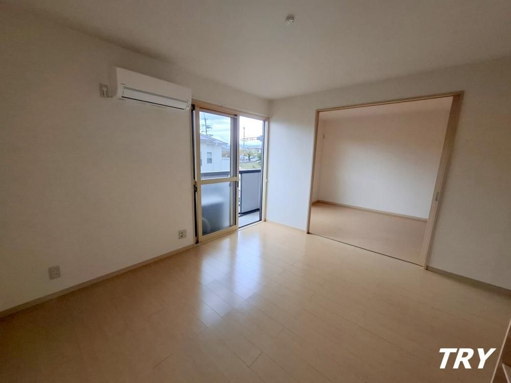 �y�����E���r���O�z�@