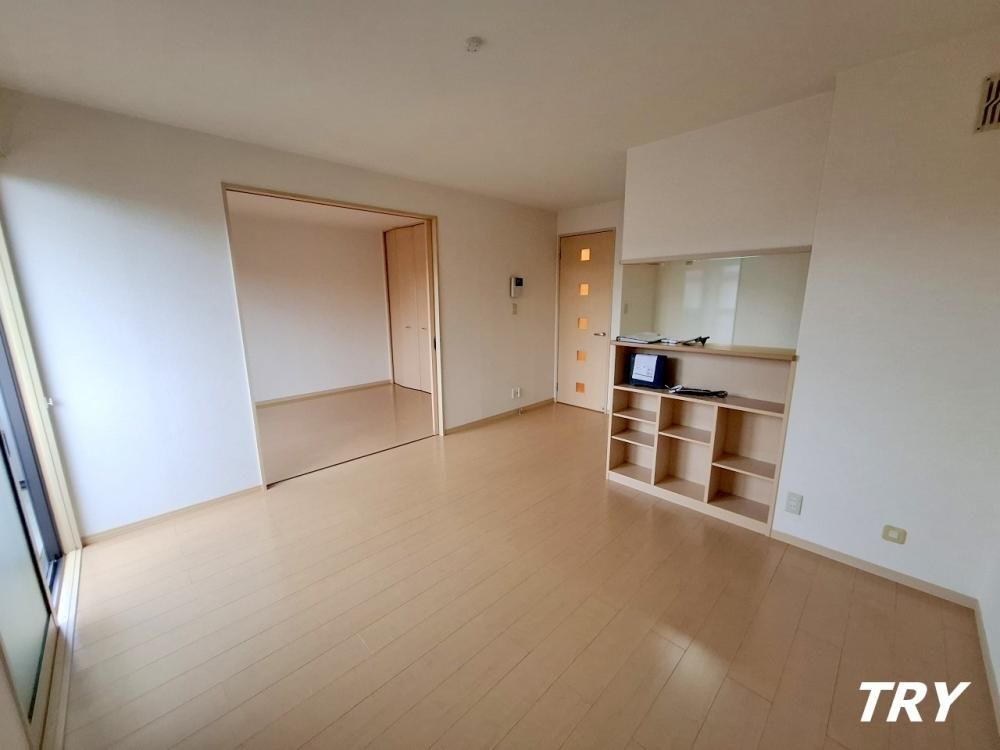 �y�����E���r���O�z�@