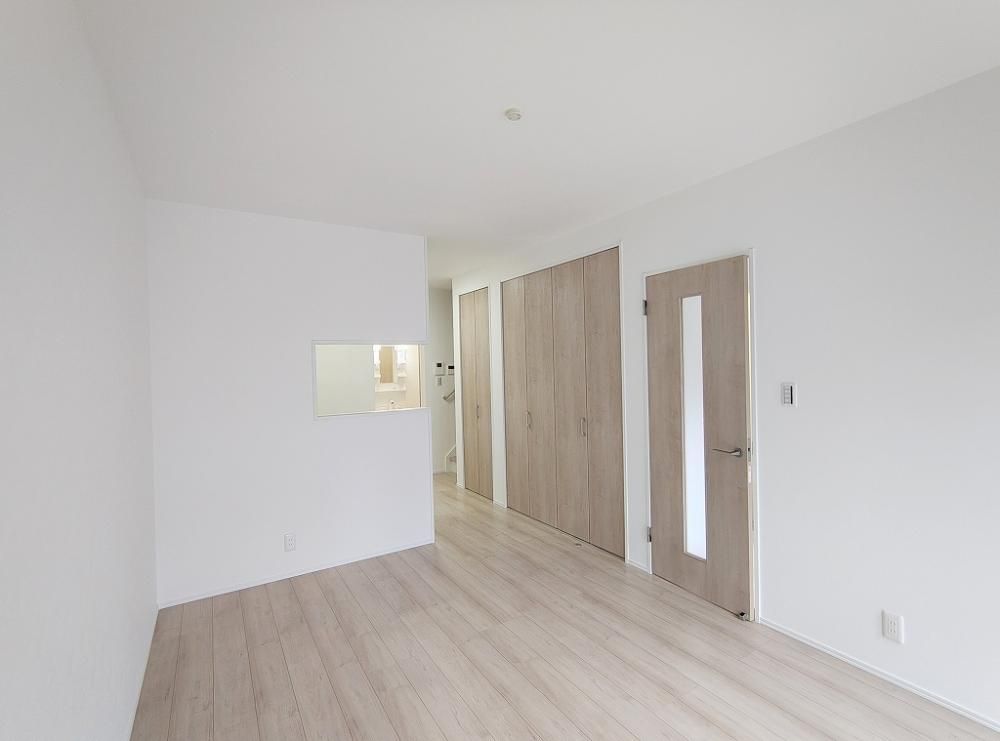 �y�����E���r���O�z�@