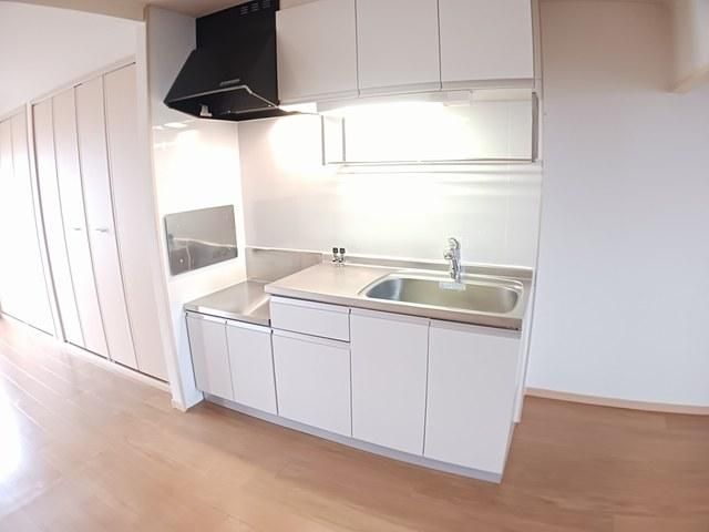 �y�L�b�`���z�@