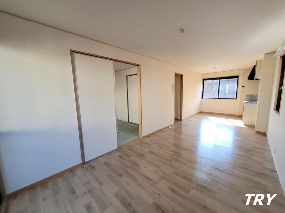 �y���ԁE���r���O�z�@