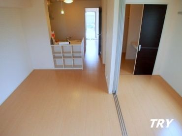 �y�����E���r���O�z�@�����r���O�@10.5�����m���@4����
